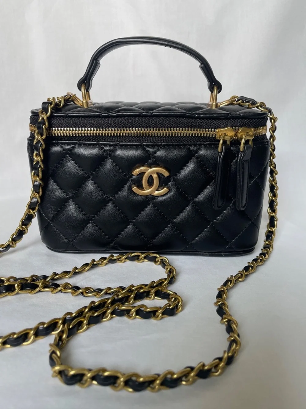 Chanel GWP Makeup Vanity Case Gold Chain Top Handle